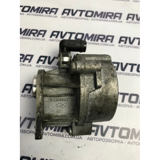 Вакуумный насос Renault Megane II 1.9 DCI 2002-2009 8200720562